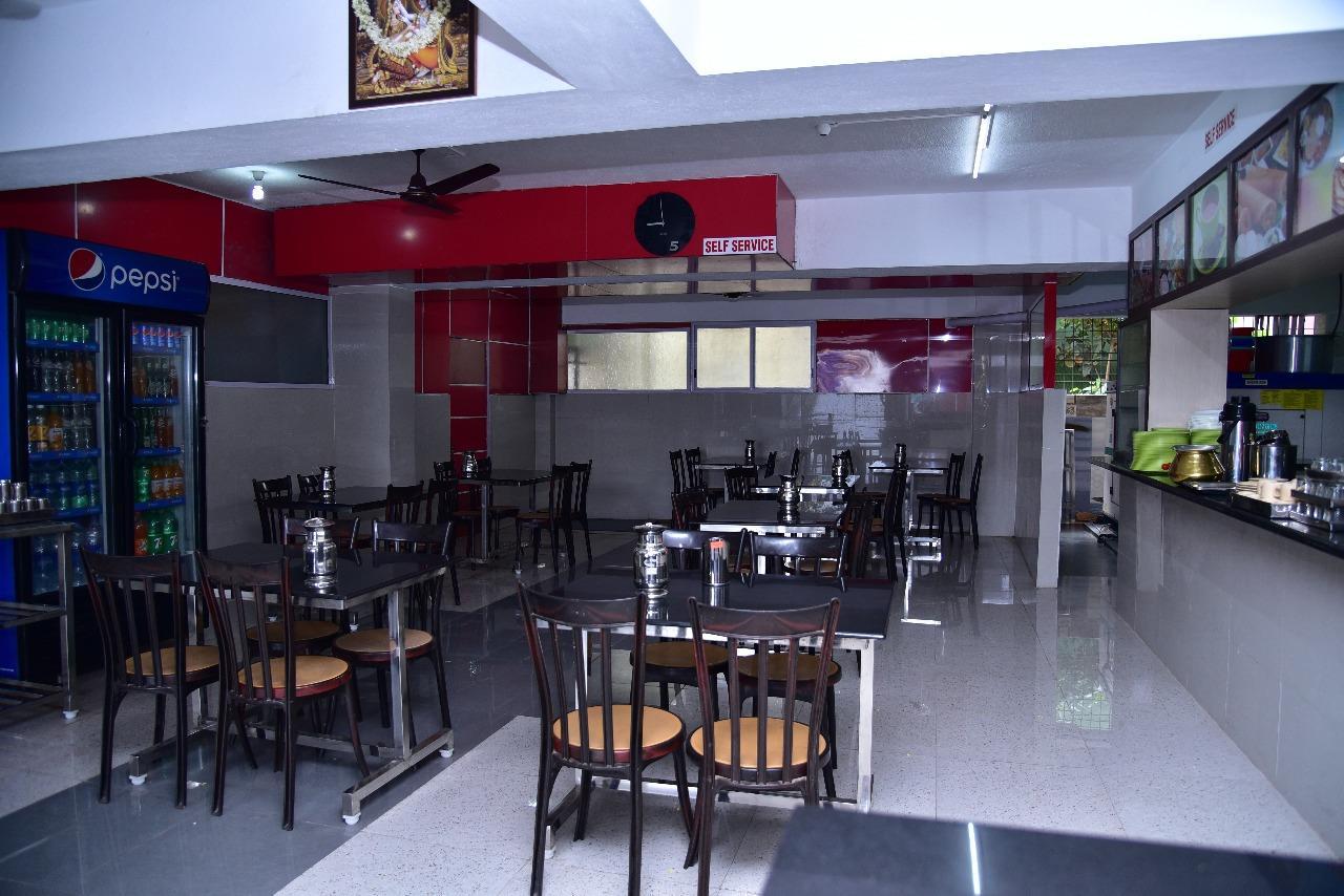 בלארי Iroomz Dwaraka Residency מראה חיצוני תמונה